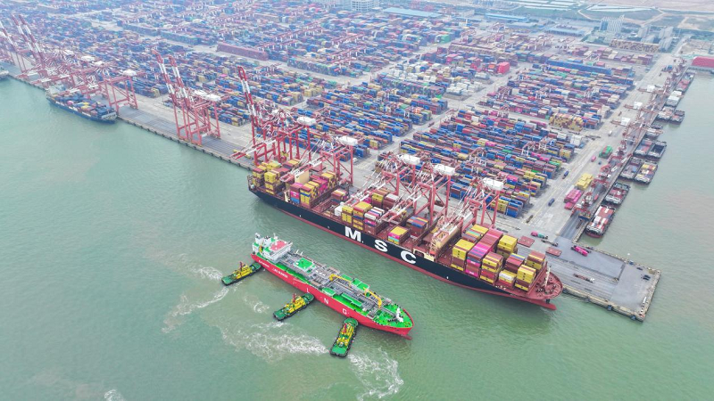 广州港实现“锚地+码头”全模式LNG加注，助力货主降本增效与绿色航运升级