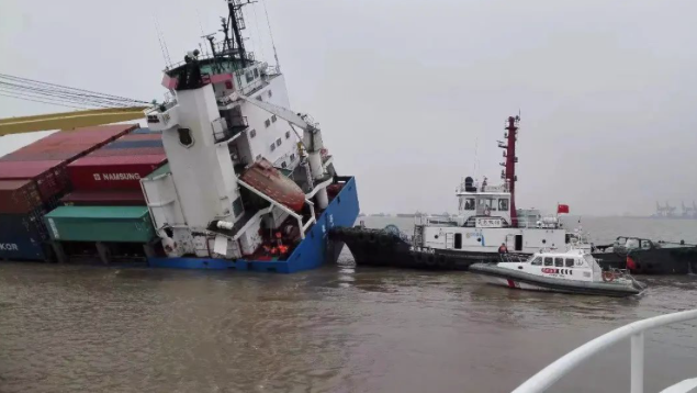 内河集装箱船也会超载？